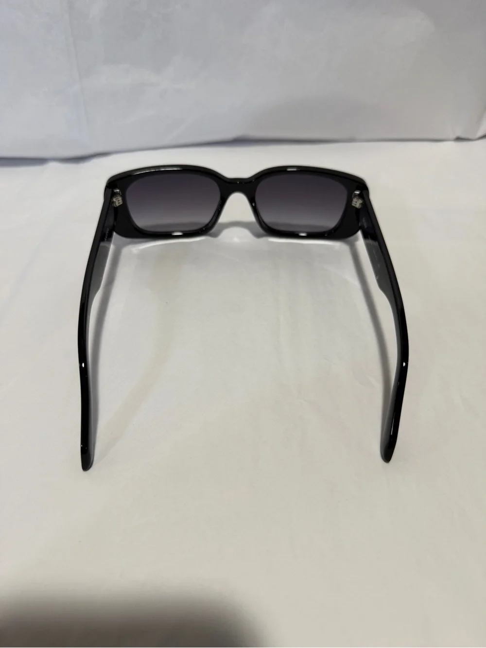 Quay Australia brand new